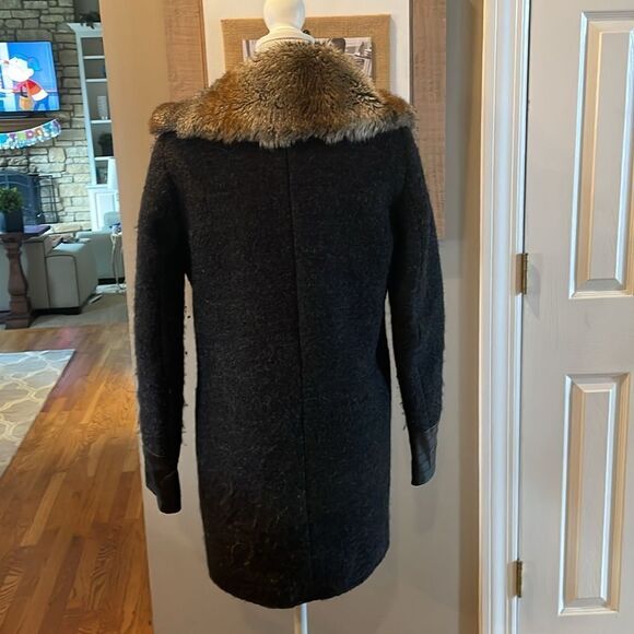 Victoria’s Secret Gray Removable Fur Collar Coat - Picture 8 of 11